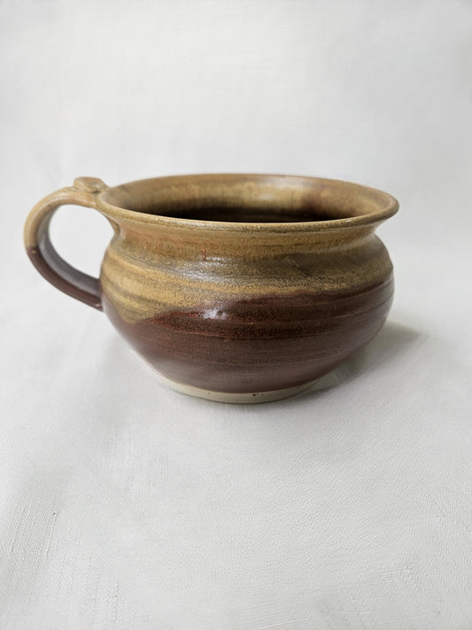 B22 - Medium Brown Bowl with Handle