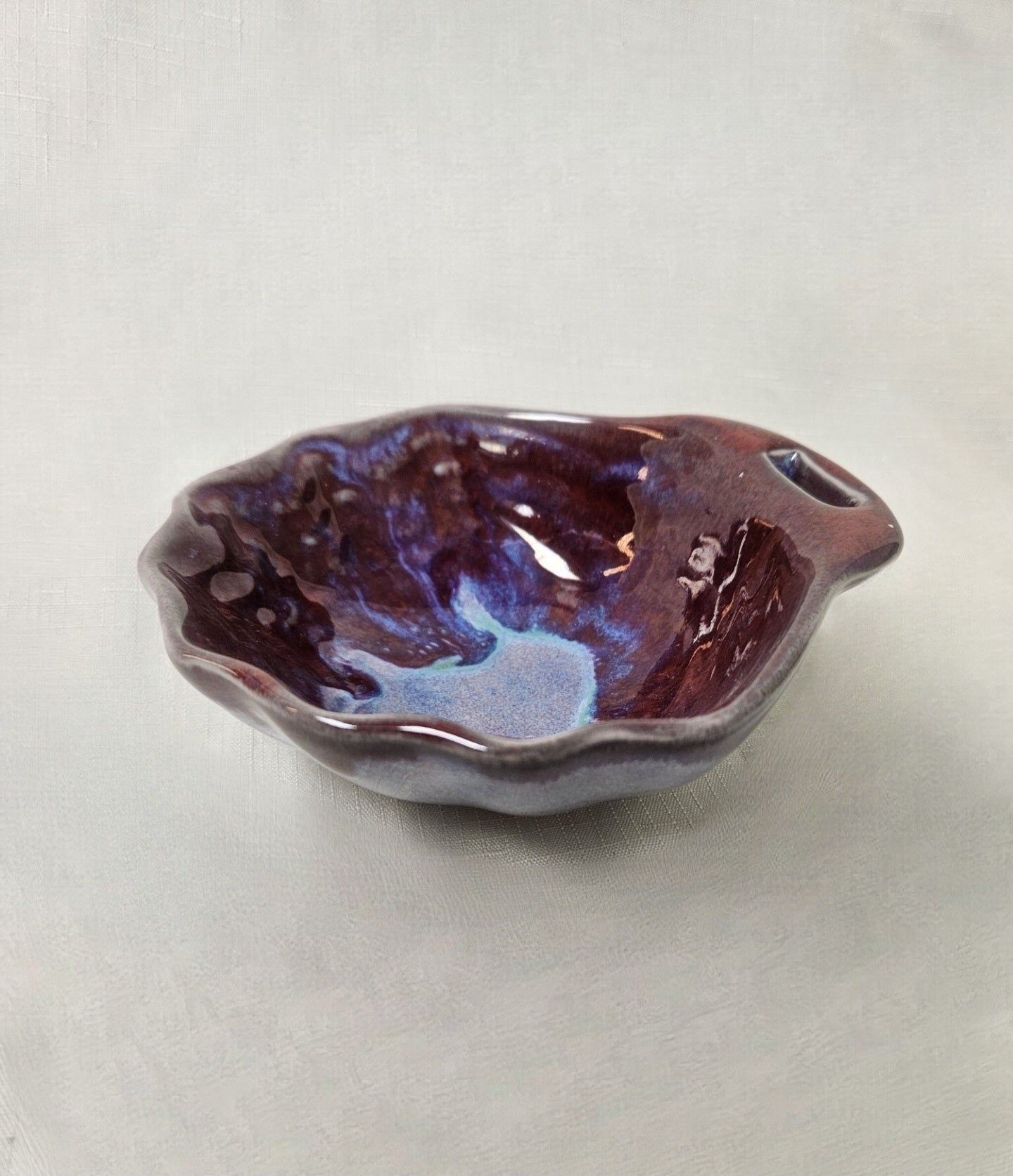 B56 - Red and Purple Shell Dish