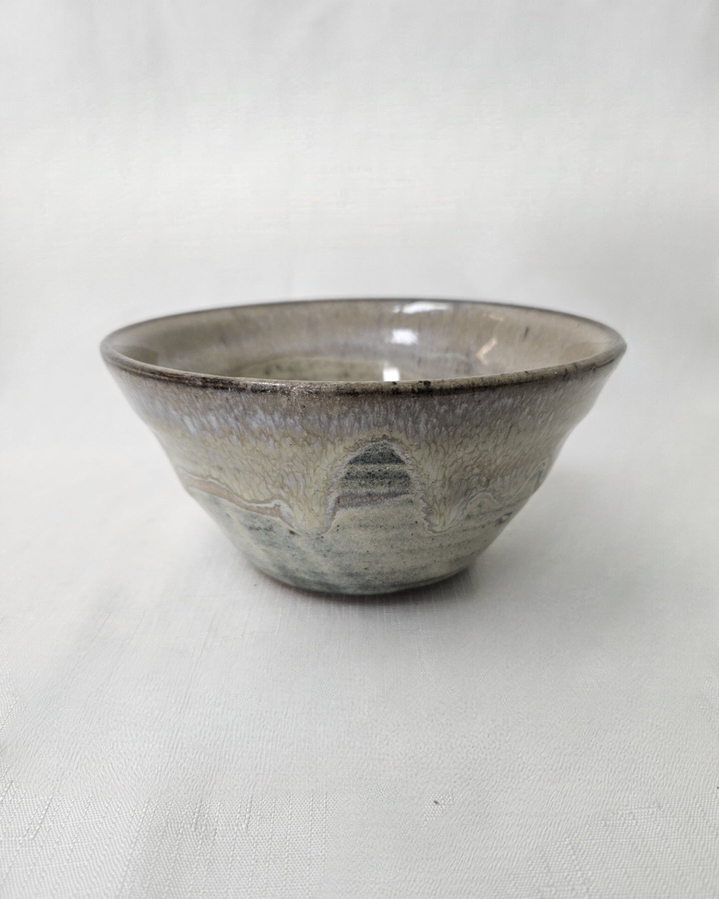 B32 - Gray Bowl